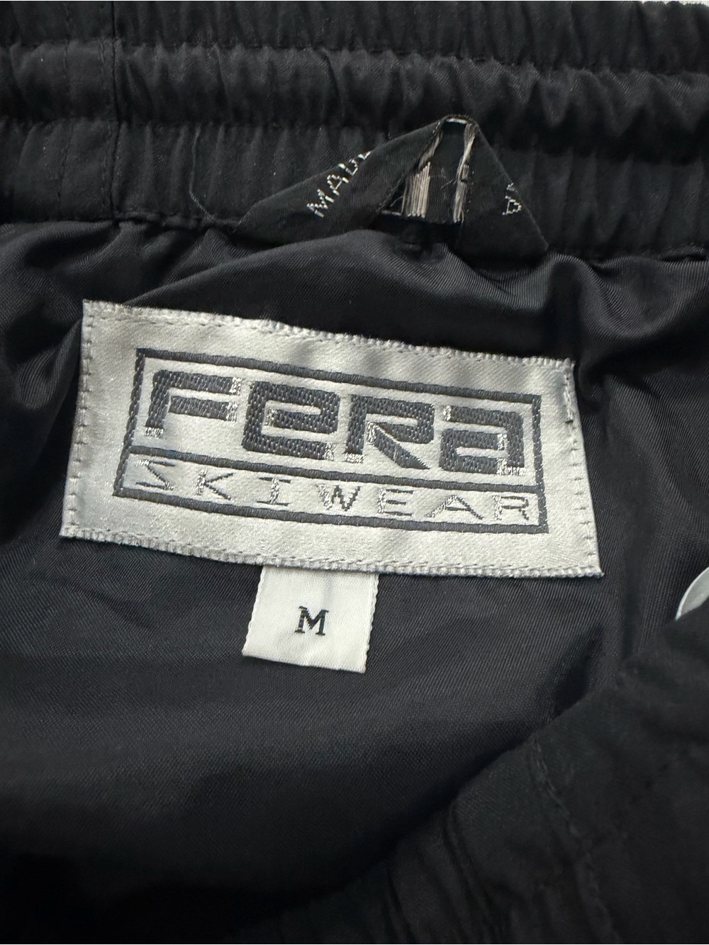 FERA Skiwear Black Snow Pants Mens M Insulated Nylon Elastic Cuff Winter Ski - Picture 6 of 9
